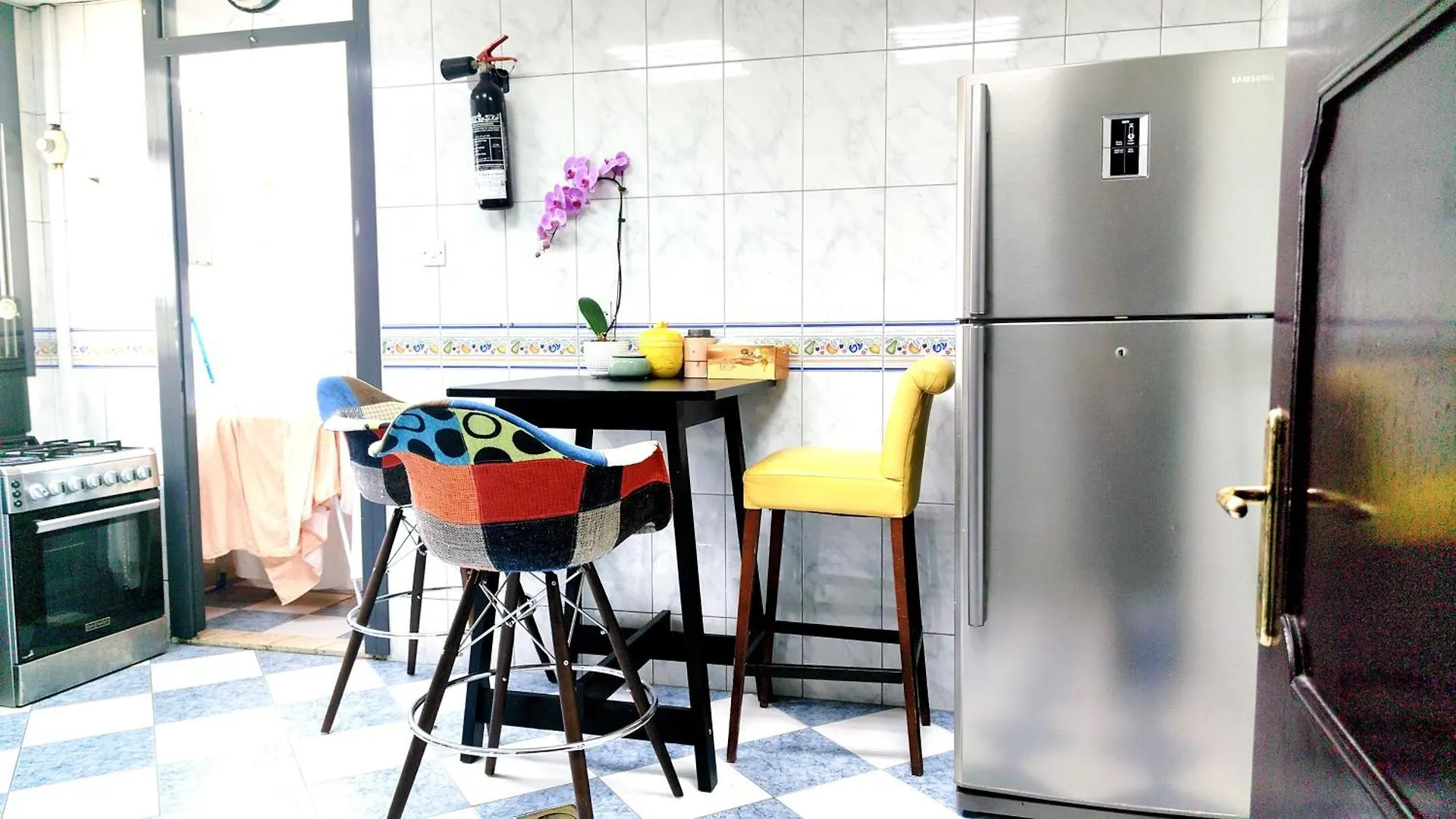 Pensionat Ms. Zhang'S Flat 303 Abu Dhabi Förenade Arabemiraten