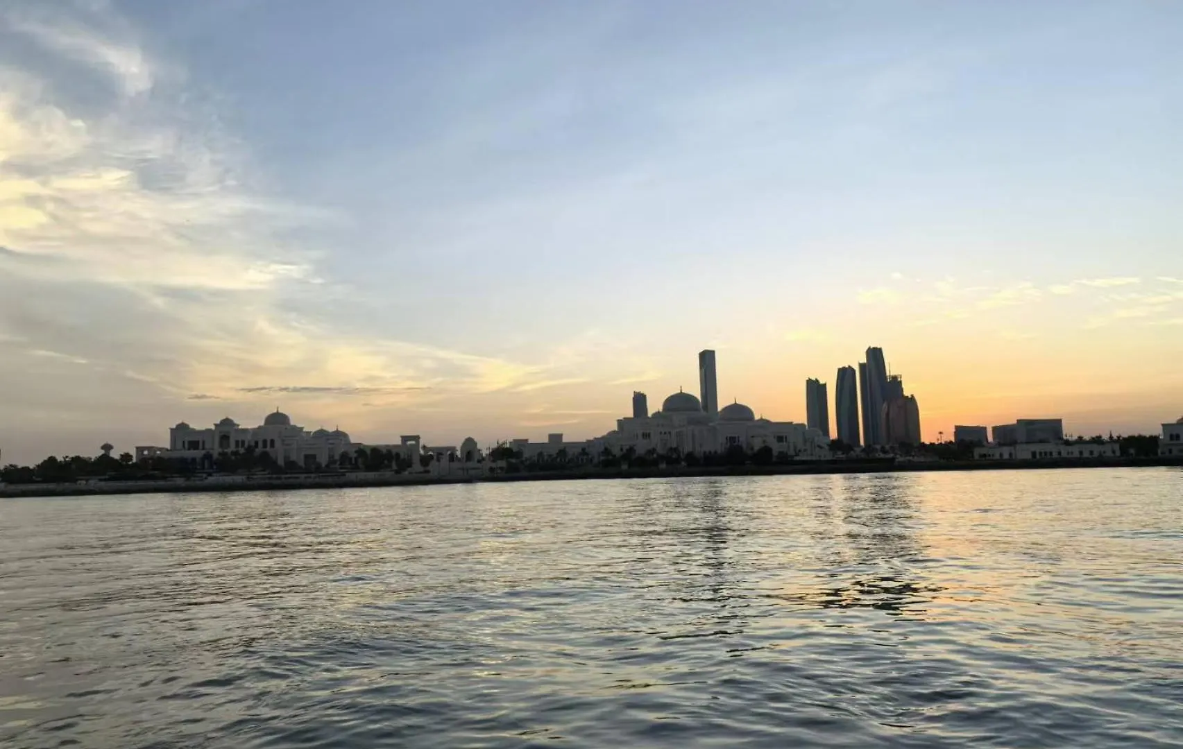 Gæstehus Ms. Zhang'S Flat 303 Abu Dhabi Forenede Arabiske Emirater
